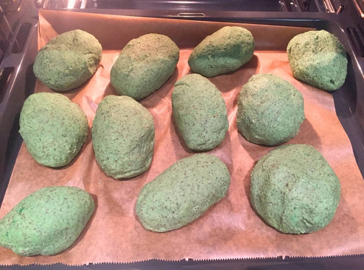 Dino-Ei zum Ausgraben selber machen