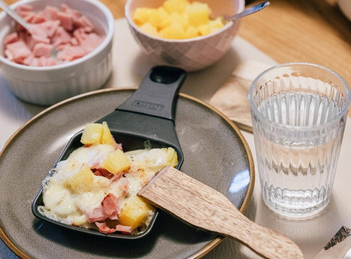 Hawaii Raclette mit Ananas und Kochschinken