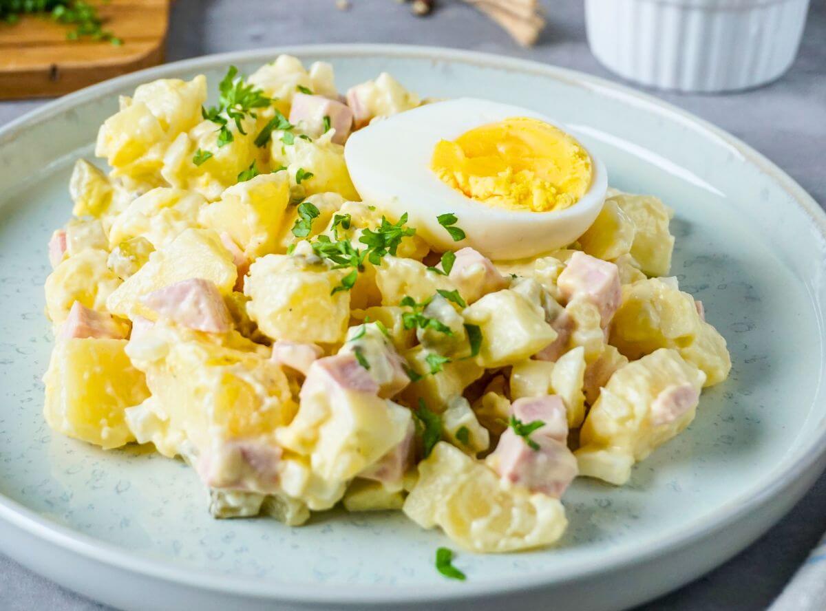 Kartoffelsalat mit Mayonnaise