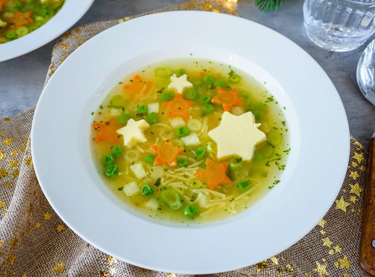 Klare Suppe zu Weihnachten