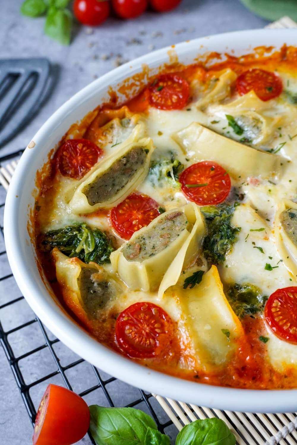 Maultaschen Auflauf Spinat Tomatensoße