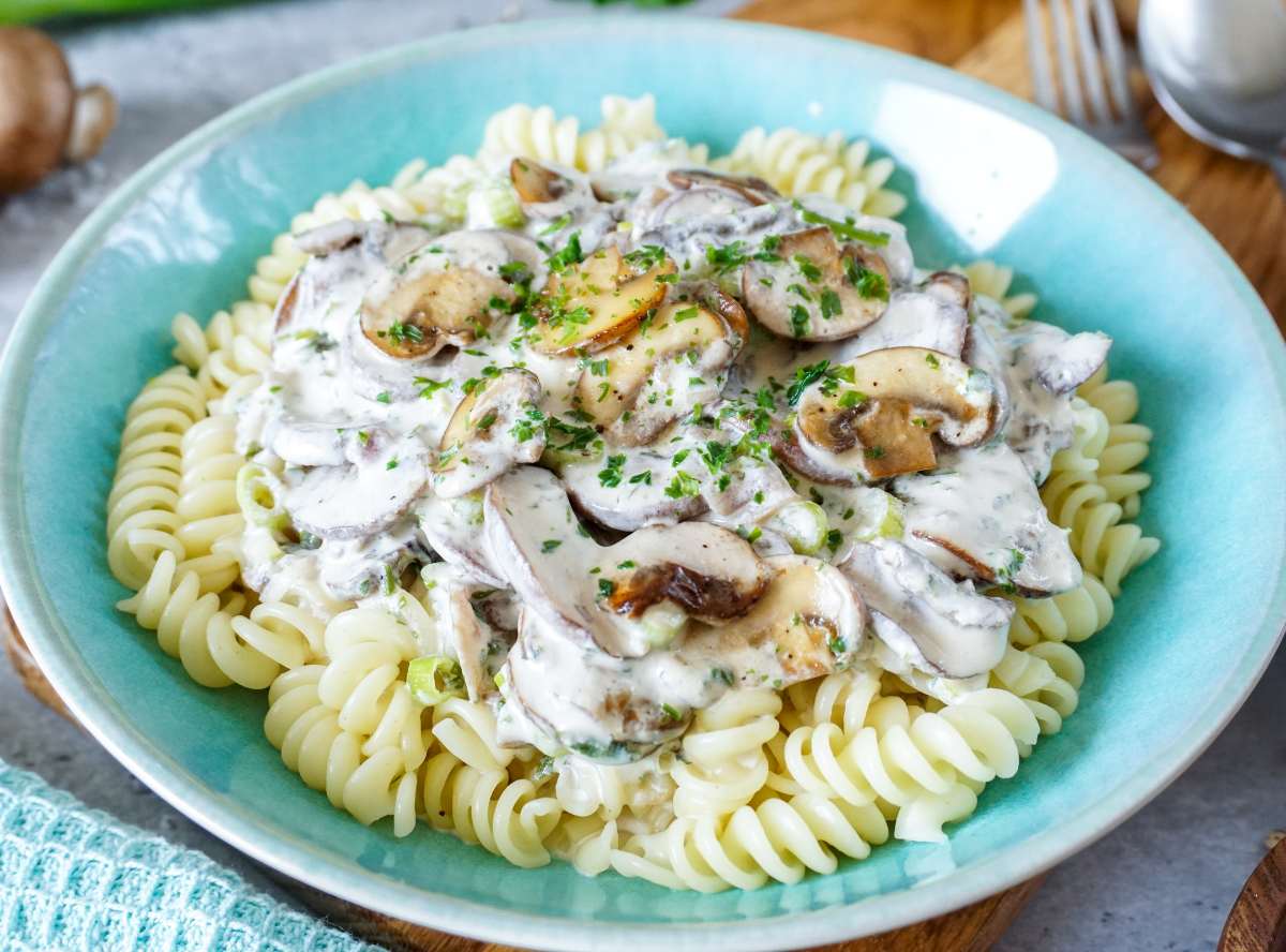 Nudeln mit Champignon Rahmsauce