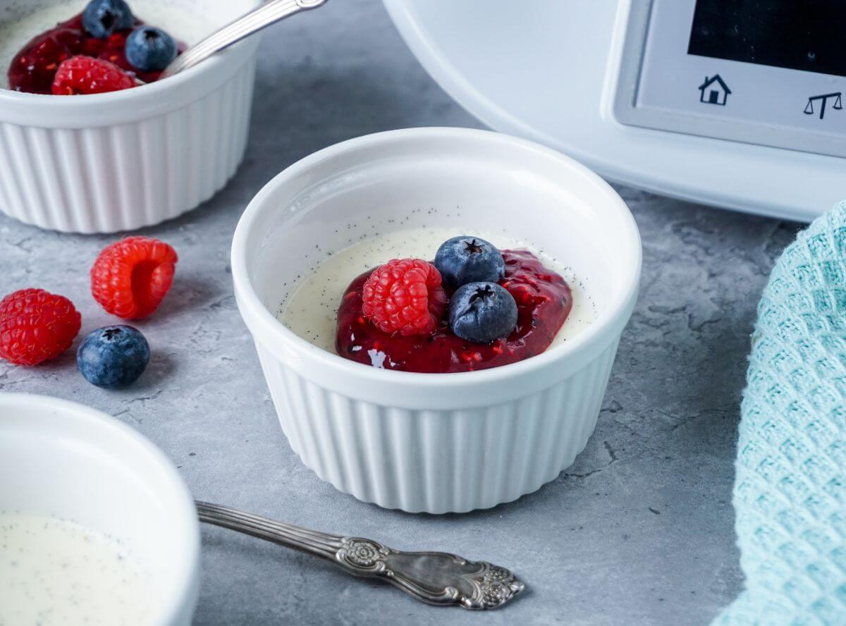 Panna Cotta Thermomix mit Himbeeren